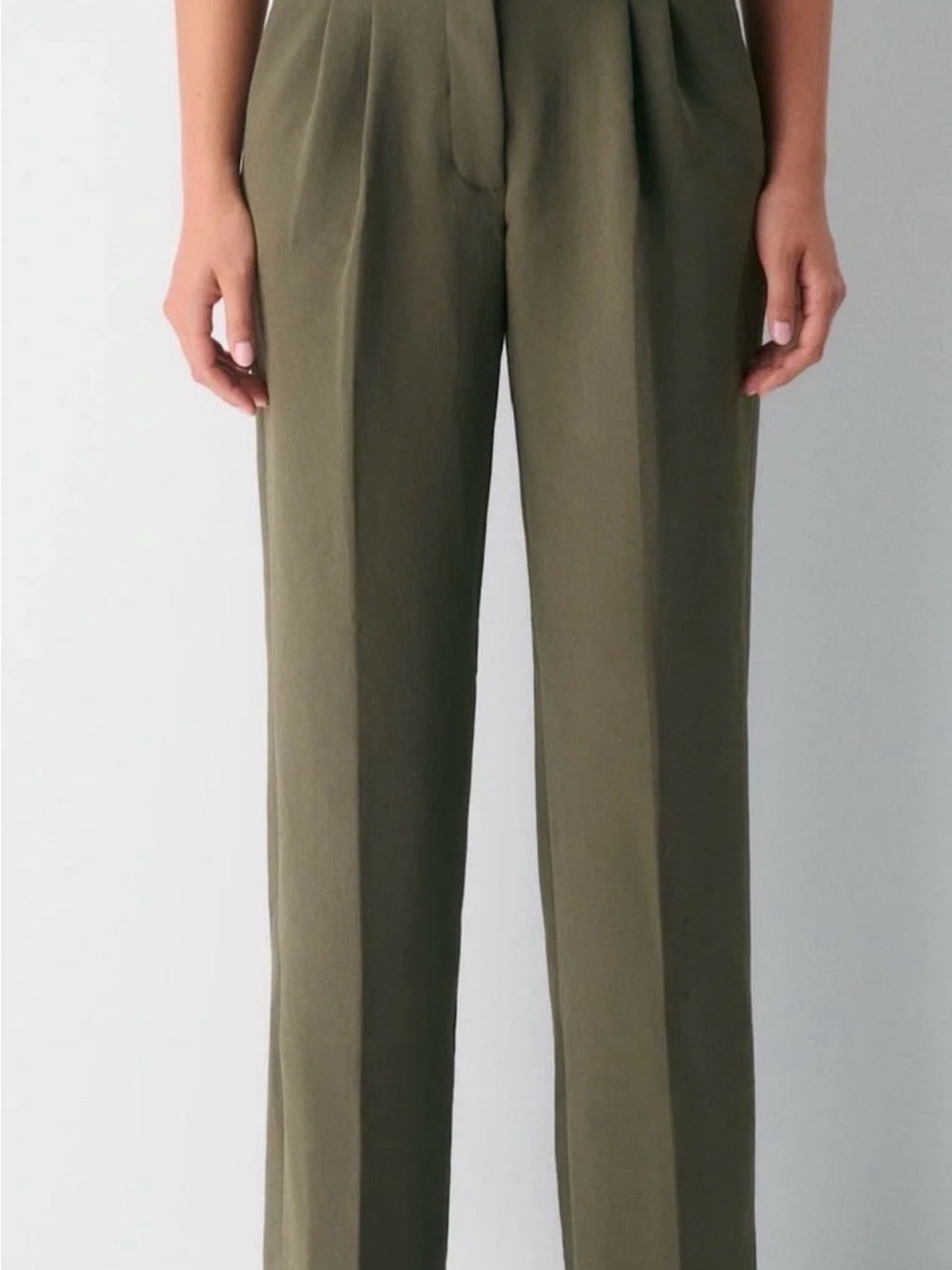 Aritzia Effortless Pant in (Re)essential